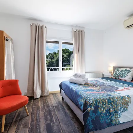 Villa 5 Bdr - Swimmingpool - Ac - Parking
