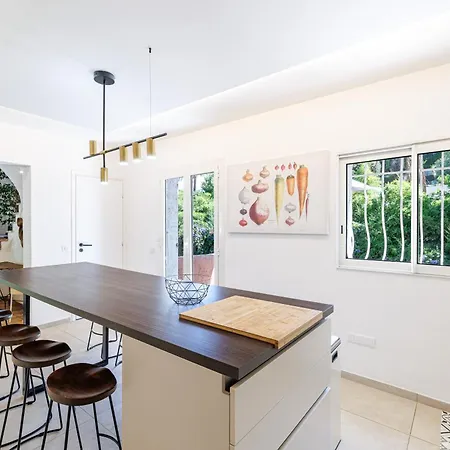 Villa 5 Bdr - Swimmingpool - Ac - Parking