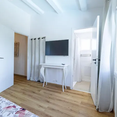 Villa 5 Bdr - Swimmingpool - Ac - Parking *